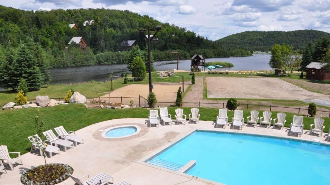 The Chic Shack - Golf, Ski, Spa Saint-Faustin Exterior foto